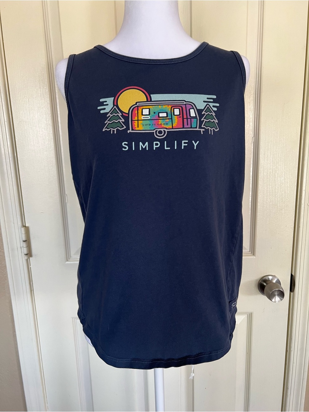 Life is Good Simplify Camper Graphic Tank Top Women’s M